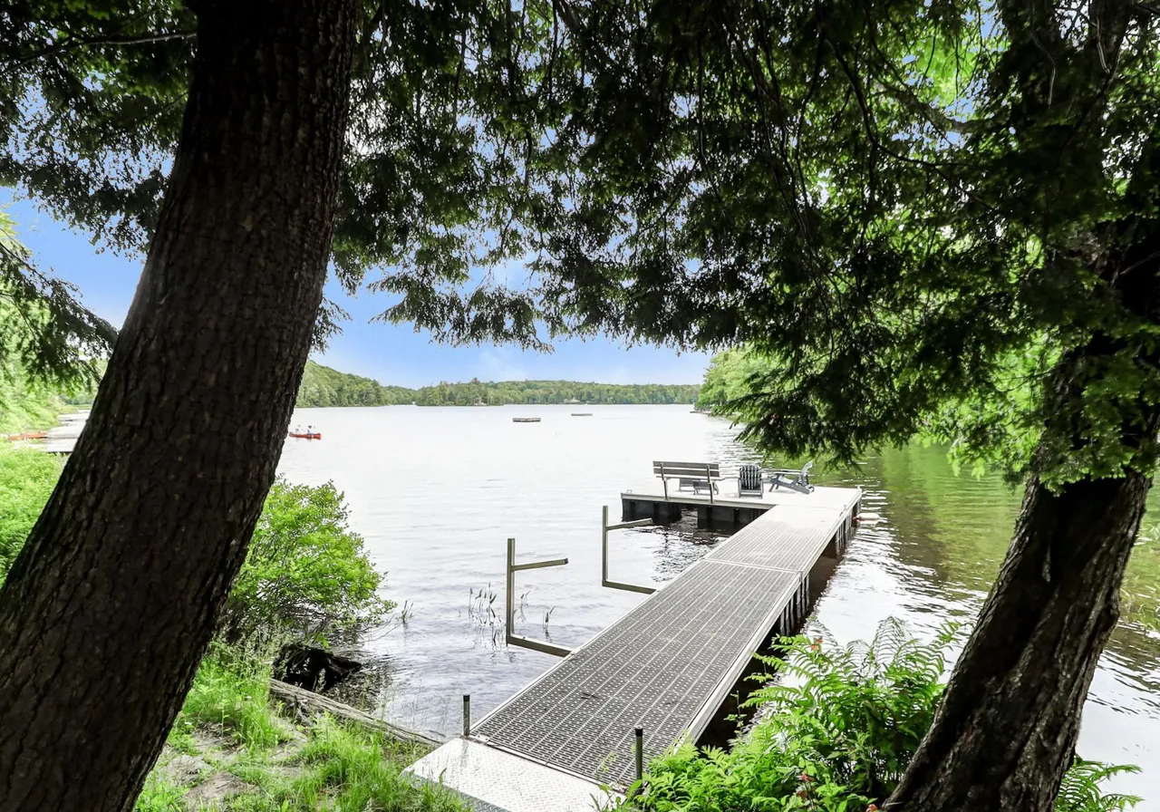 79 Ch. du Lac-Hughes O. — photo 3