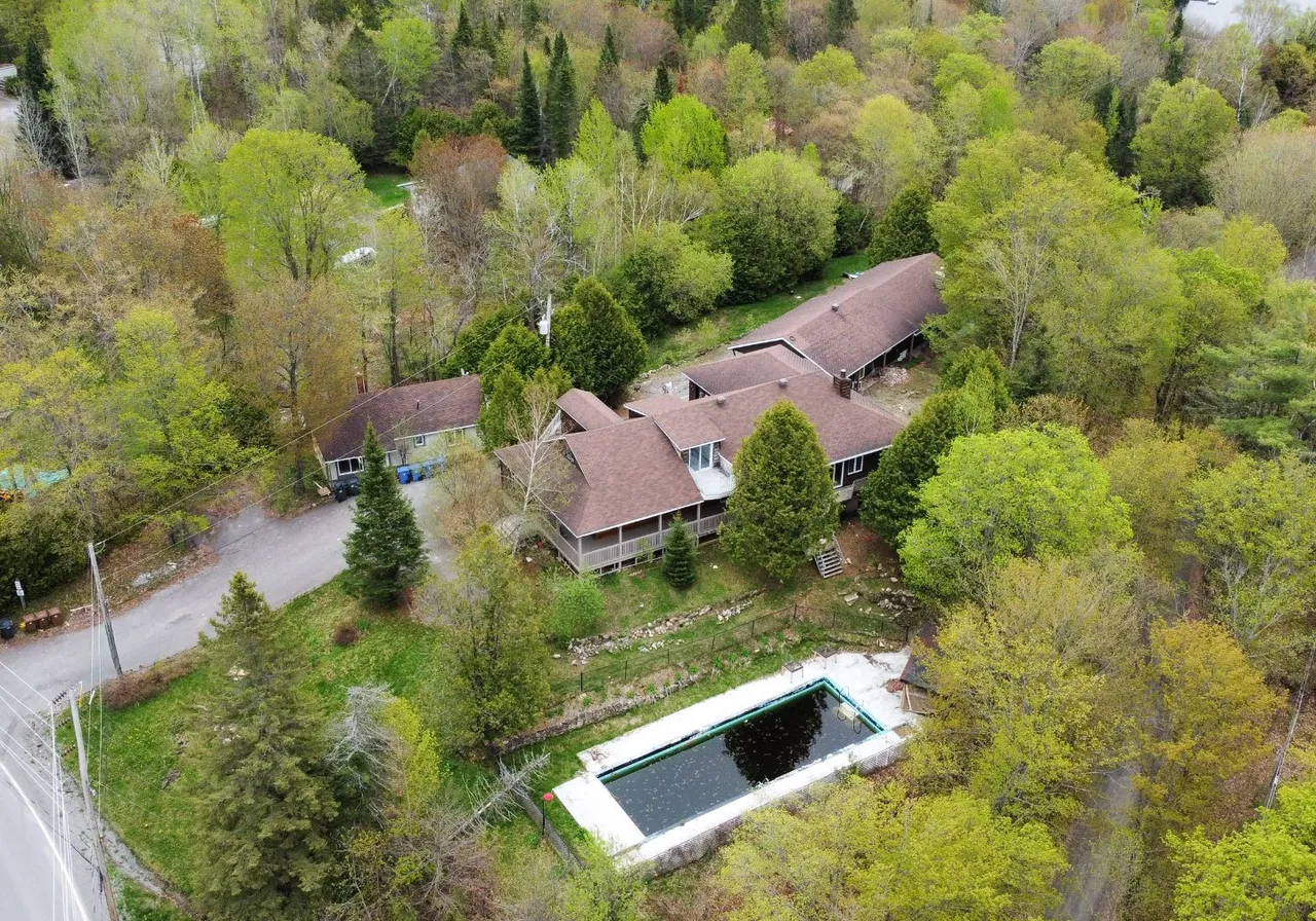 390Z-398Z Ch. des Quatorze-Îles — photo 3