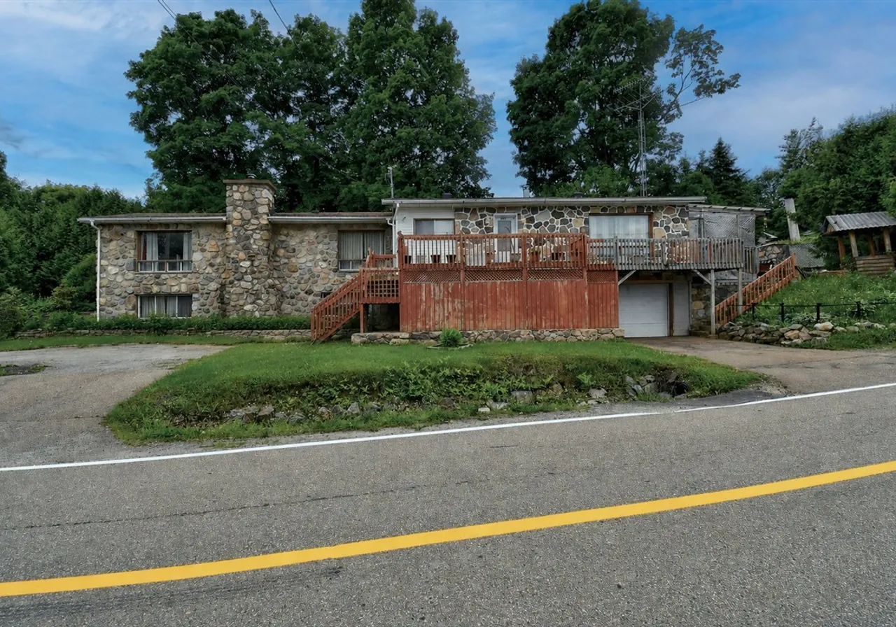 6525 Rue Duvalière E. — photo 1