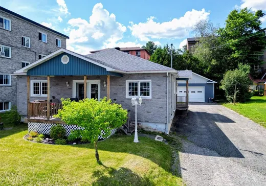Bungalow à vendre - 1255 Rue Maisonneuve, Magog, J1X2P1