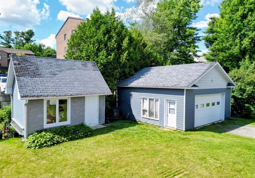 Maison à vendre - 1255 Rue Maisonneuve, Magog, J1X 2P1