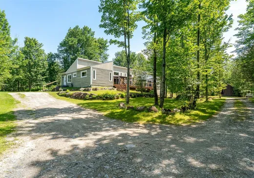 Maison à vendre - 1115-1117 Ch. Alfred-DesRochers, Orford, J1X 6J4