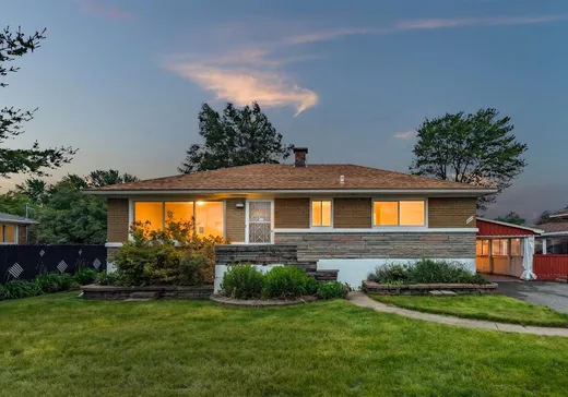 Maison à étages à vendre - 355 Rue Eugène, Laval (Fabreville), H7P2R9