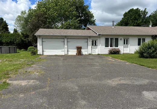 Maison à étages à vendre - 2 Rue Thérèse, Victoriaville, G6T0K5