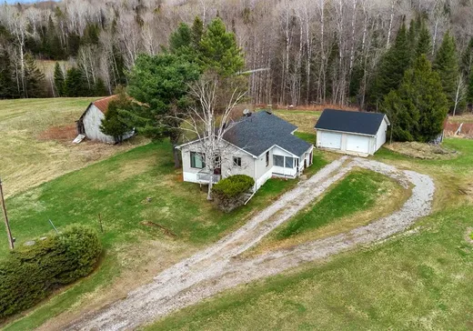 Bungalow à vendre - 158 Route 105, Maniwaki, J9E3A9