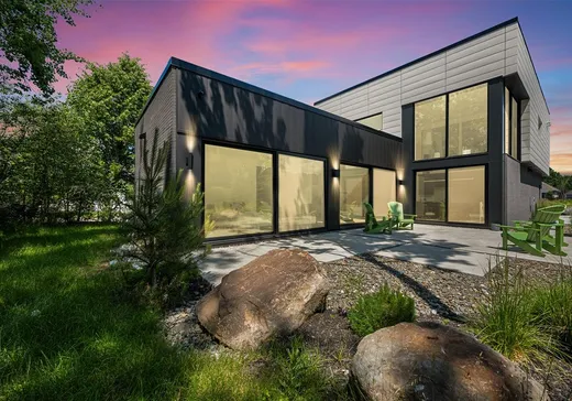 Two or more stories for sale - 646 Rue de Weimar, Granby, J2H0B9