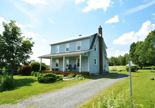 Maison à vendre - 111 Ch. Kingsey Townline, Saint-Félix-de-Kingsey, J0B 2T0