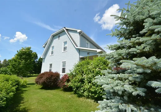 Maison à vendre - 111 Ch. Kingsey Townline, Saint-Félix-de-Kingsey, J0B 2T0