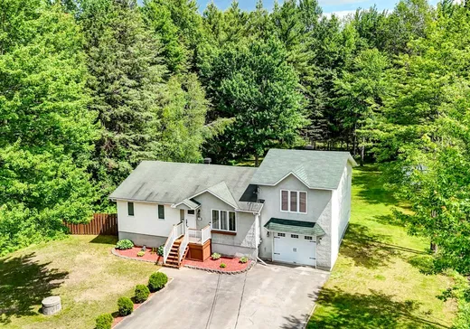 House for sale - 300 Rue Boyd, Sainte-Sophie, J5J 1G3