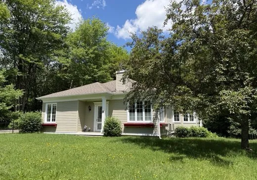 Maison à vendre - 18 Rue Lefebvre, Lac-Brome, J0E 1S0