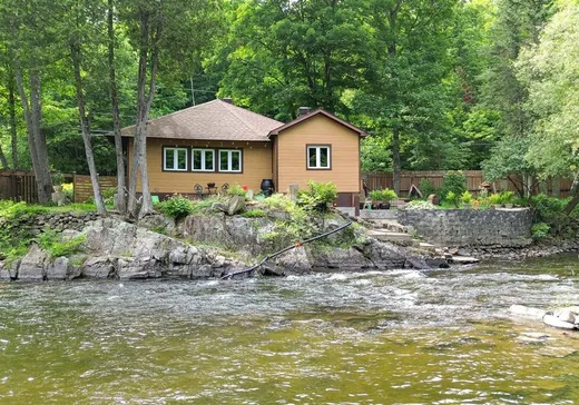 House for sale - 306 Ch. de la Rivière-Blanche, Buckingham, J8L 4K7