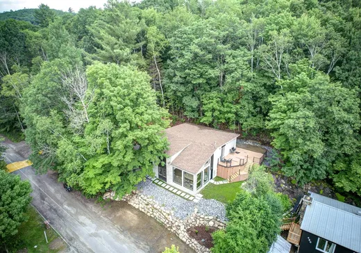 Maison à vendre - 490 Rue de la Montagne, Saint-Calixte, J0K 1Z0