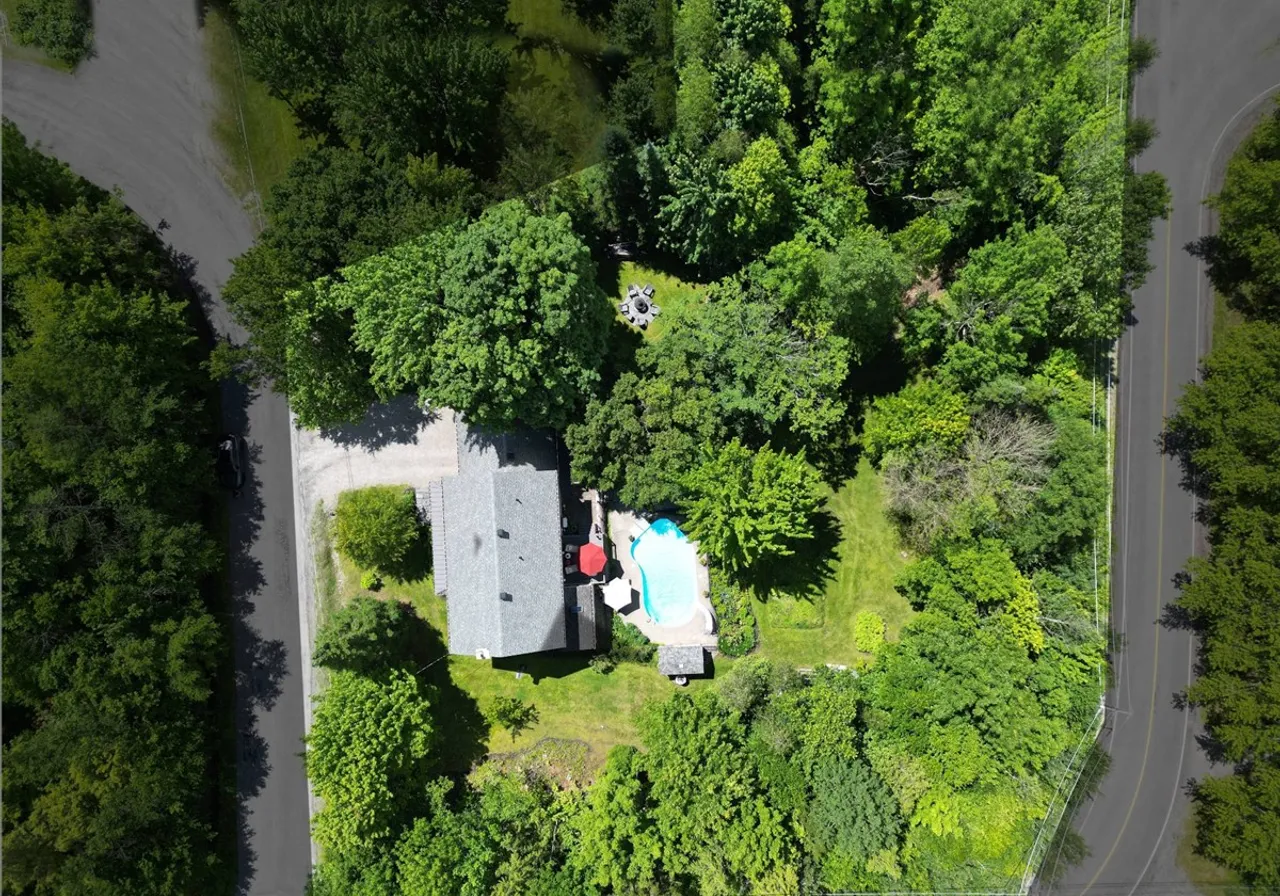230 Rue René — photo 3