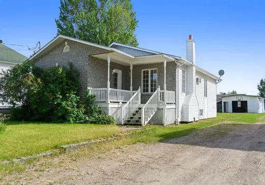 House for sale - 147 Rue Principale, Fort-Coulonge, J0X 1V0