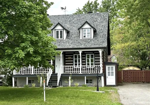 Maison à vendre - 222 Boul. Ste-Rose E., Laval (Auteuil), H7H 1P3