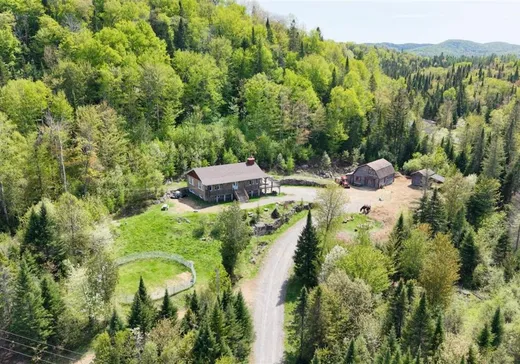 House for sale - 2120 Ch. du Golf, Ste-Lucie, J0T 2J0