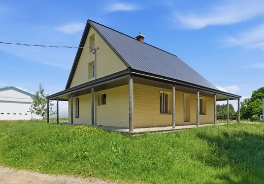 House for sale - 1702 Rue du Pont, St-Lambert-De-Lauzon, G0S 2W0