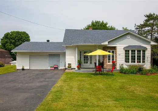 House for sale - 121 Rue Sheldon, Danville, J0A 1A0