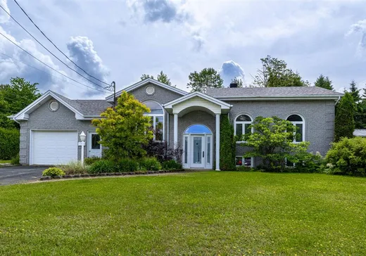 Bungalow for sale - 13 Rue Pinard, Danville, J1T4H3