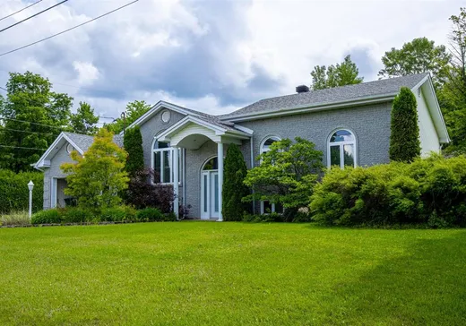 House for sale - 13 Rue Pinard, Danville, J1T 4H3