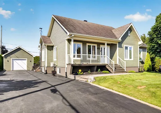 Bungalow à vendre - 2200-2202 Rue du Faubourg, Drummondville, J2B0K7