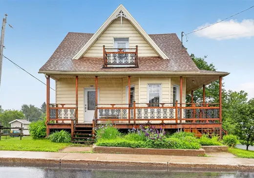Two or more stories for sale - 1485 Rue Principale, Saint-Stanislas-de-Champlain, G0X3E0