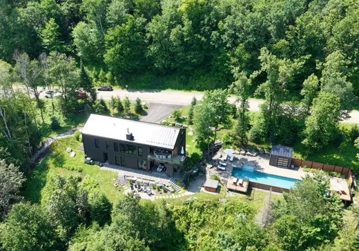 Two or more stories for sale - 45 Ch. de Valberg, Mont-Tremblant, J8E0S4