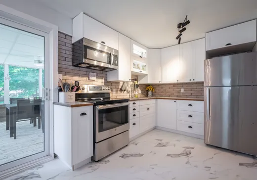 Maison à vendre - 340 Av. de la Pointe-Jameson, Venise en Quebec, J0J 2K0
