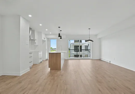 Condo for sale - 879A Boul. Arthur-Sauvé, Sainte-Marthe-sur-le-Lac, J0N 1P0