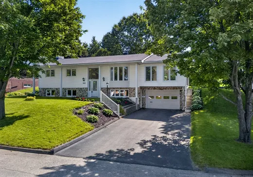 Split-level for sale - 585 Rue Fortin, Sherbrooke, J1E2Z1