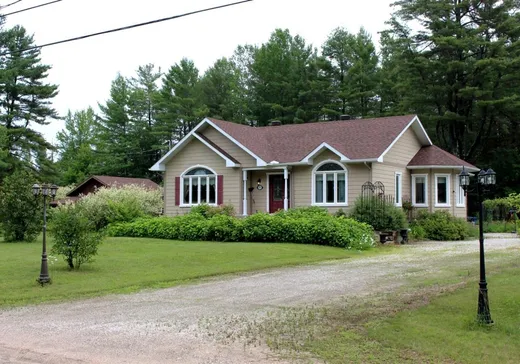 House for sale - 5 Rue des Pins, Maniwaki, J9E 3A8