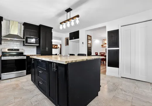 House for sale - 15591-A Rue Forsyth, Montreal (East), H1A 1H8