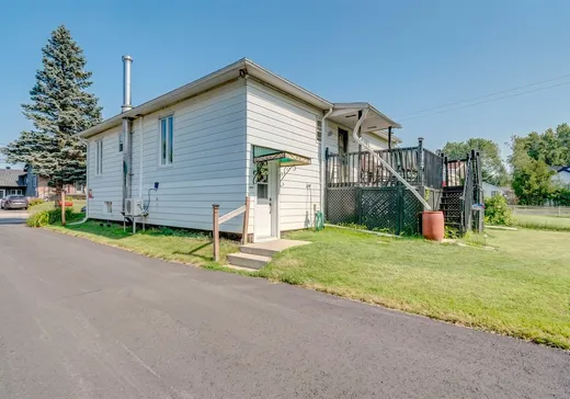 House for sale - 672 Ch. de St-Robert, Saint-Robert, J0G 1S0