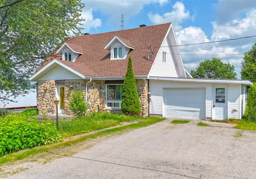 Fermette à vendre - 2591 Boul. des Bois-Francs S., Saint-Christophe-D'Arthabaska, G6S0N1