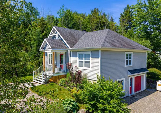 Bungalow for sale - 42 Rue de la Réserve, Magog, J1X0A2