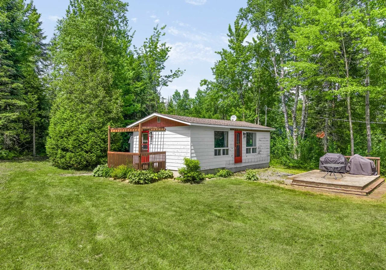 5589 Ch. de la Baie-Lafrance — photo 1