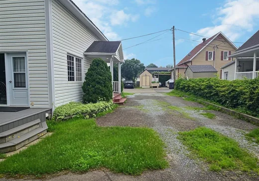 Maison à vendre - 755 7e Rue O., Dégelis, G5T 1Y9