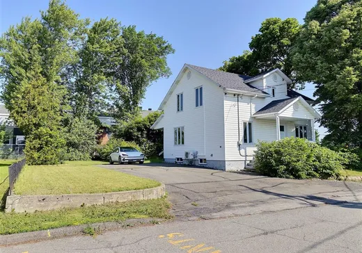 Un étage et demi à vendre - 46 Rue Pelletier, Saint-Antonin, G0L2J0