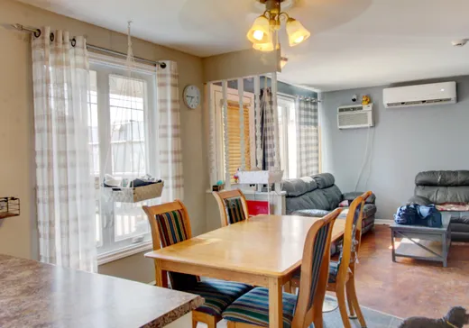 Maison à vendre - 30 Rue St-Medard, Warwick, J0A 1M0