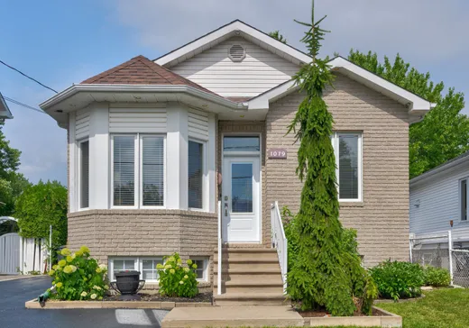 Two or more stories for sale - 1079 31e Avenue, Laval (Fabreville), H7R6C6