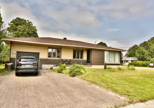 Maison à vendre - 615 Rue Notre-Dame, Acton Vale, J0H 1A0