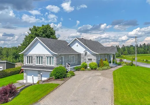 Bungalow for sale - 532 Rue Dion, St-Sebastien-De-Frontenac, G0Y1M0
