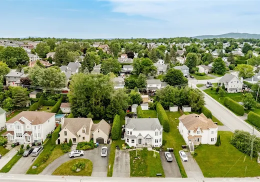Maison à vendre - 1511 Boul. Mi-Vallon, Sherbrooke, J1N 3E1
