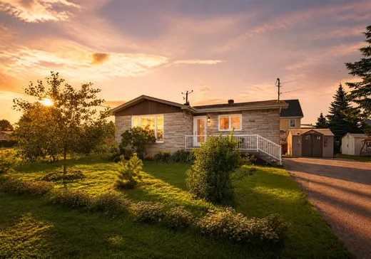 Bungalow for sale - 93 Rue des Bouleaux, Les Coteaux, J7X1A1