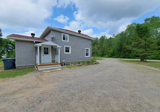 Maison à vendre - 2235 Ch. du 8e-Rang S., Mont-Laurier, J9L 0V2