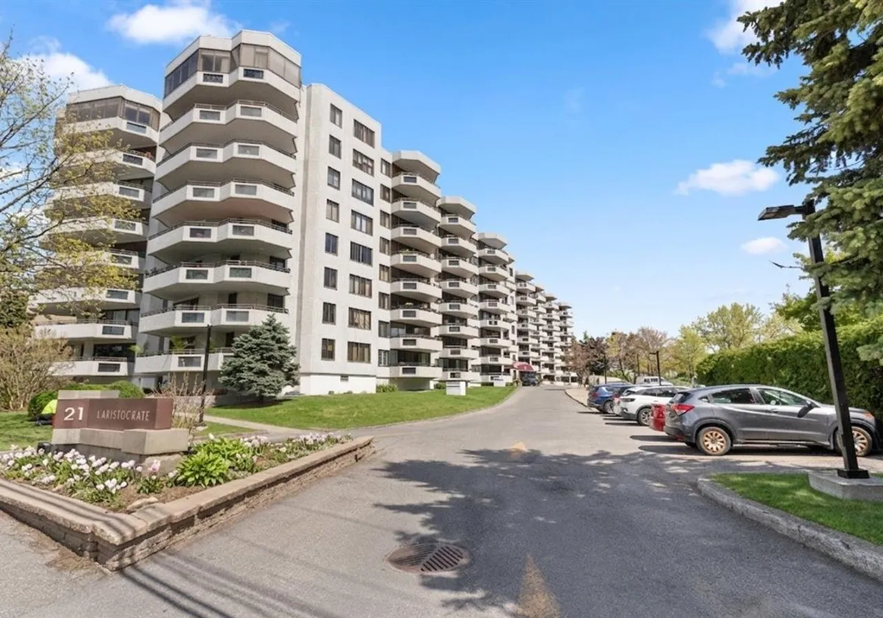 21 Ch. du Bord-du-Lac-Lakeshore, App. 514 — photo 1