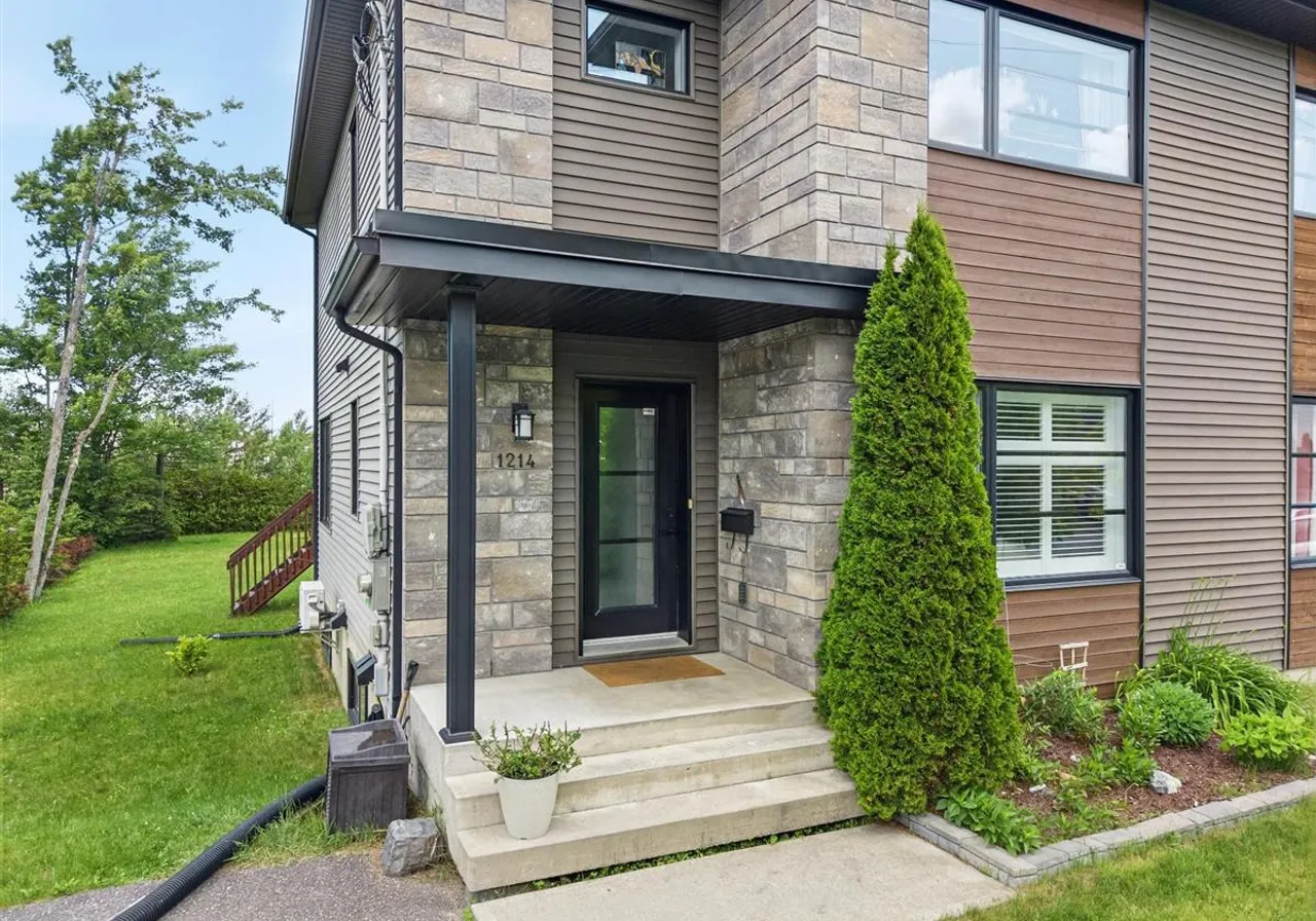1214 Rue Laurentide — photo 3