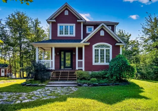 Two or more stories for sale - 215 Rue du Magor, Rock Forest, J1N4A2