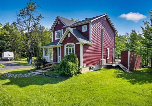 House for sale - 215 Rue du Magor, Rock Forest, J1N 4A2