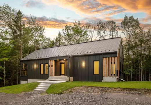 Bungalow à vendre - 526 Ch. Laurendeau, Magog, J1X4W1